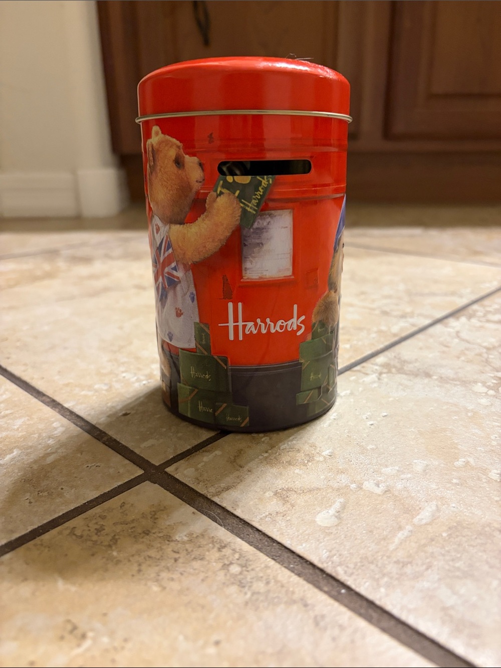 Harrods Red Bear Postbox tin piggy bank!❤️
